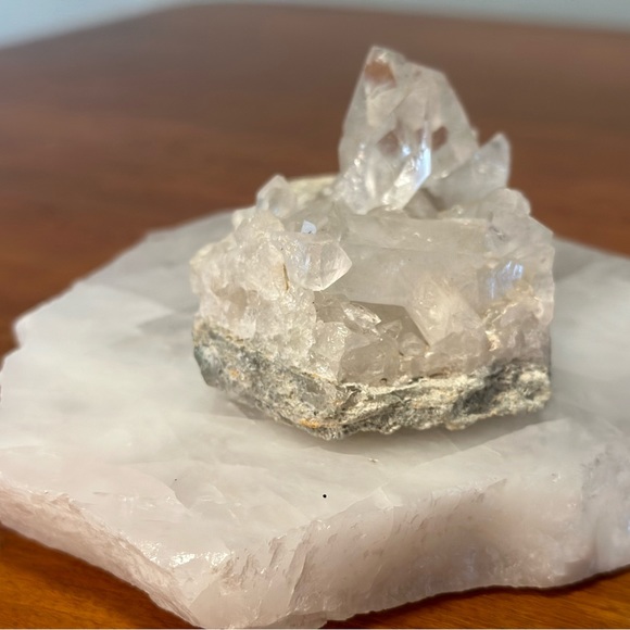 Quartz cluster - Picture 2 of 4